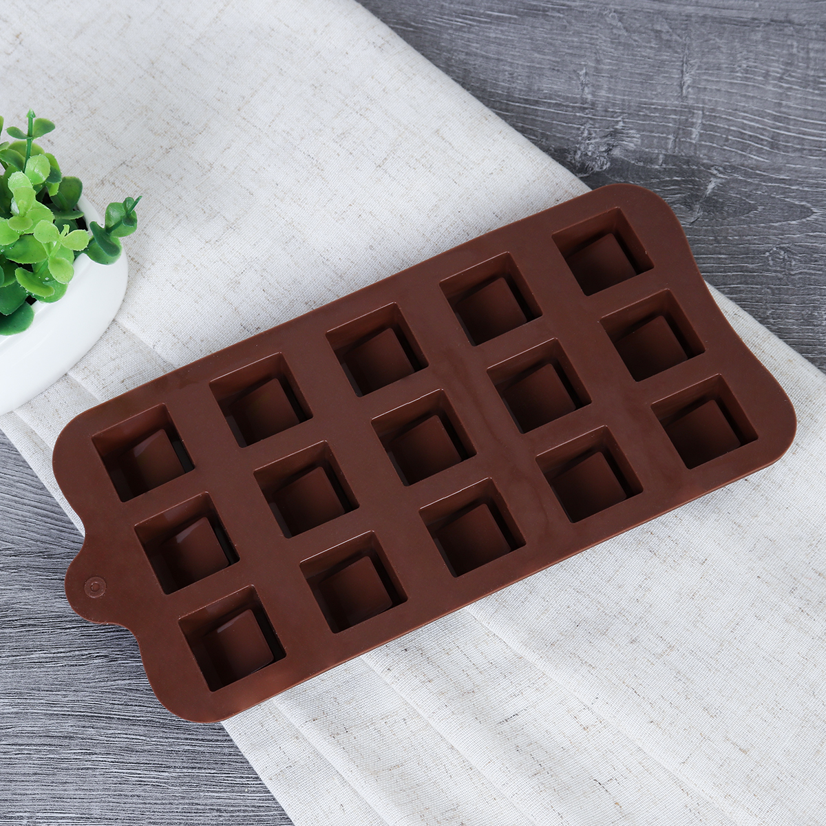 Форма для конфет мармелада и льда 15 ячеек силиконовая Шоколад / HL-188 /уп 300/ 21*10*1,5 см/ 0,045/ ПРОМО АКЦИЯ *