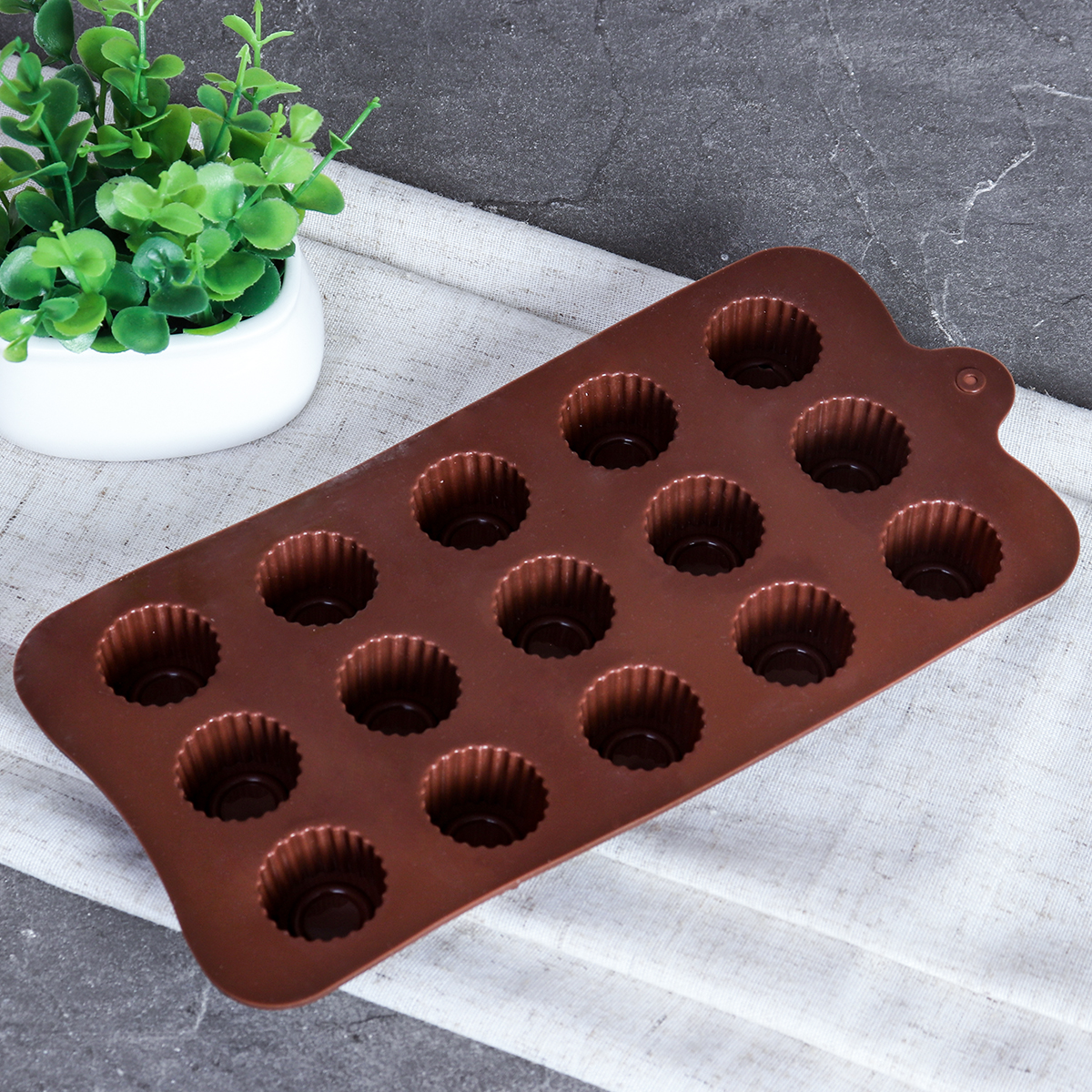 Форма для конфет мармелада и льда 15 ячеек силиконовая / HL-191 / уп 300/ 21*10,3*1,7 см/