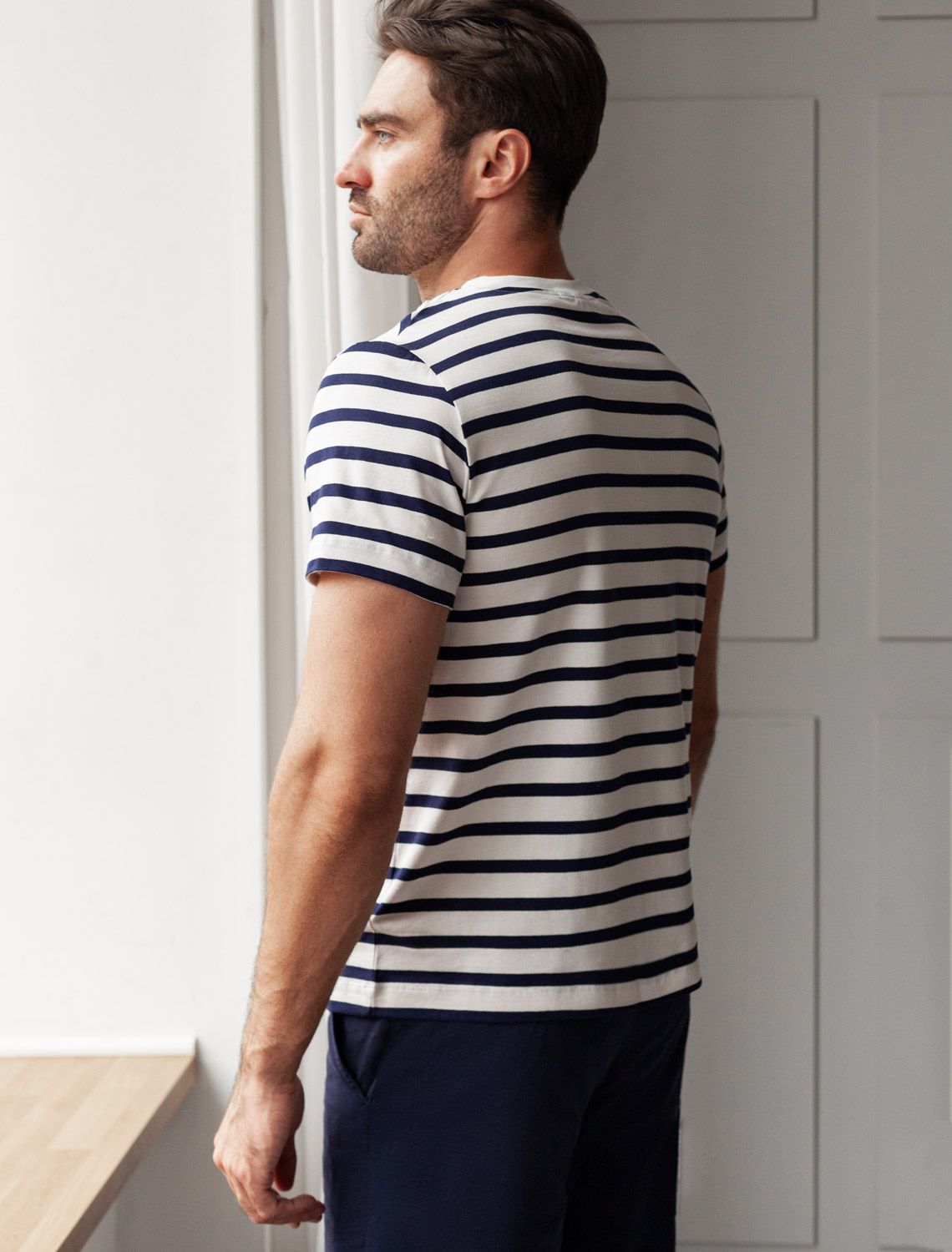 Футболка U49.983 белый-т.синий полоса