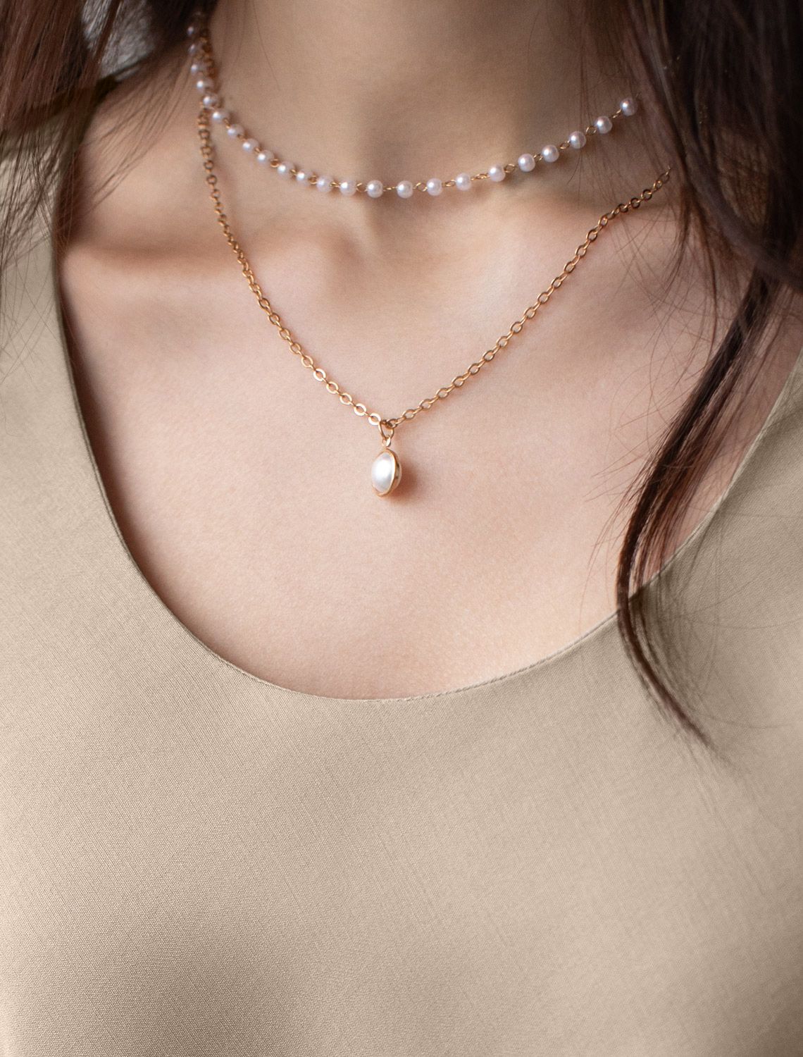 Блузка с U вырезом скроенная по косой из плотного лиоцелла D29.360 светло-бежевый