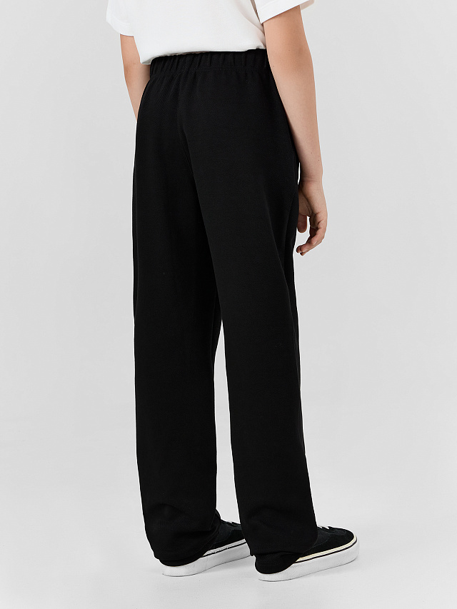 Брюки для мальчиков в черном цвете