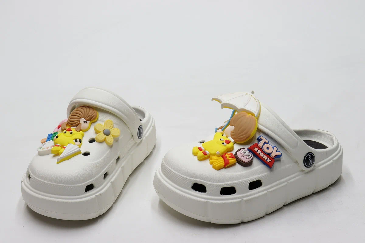 Ст.цена 690р.Сабо детские (24-35)р. / шт.