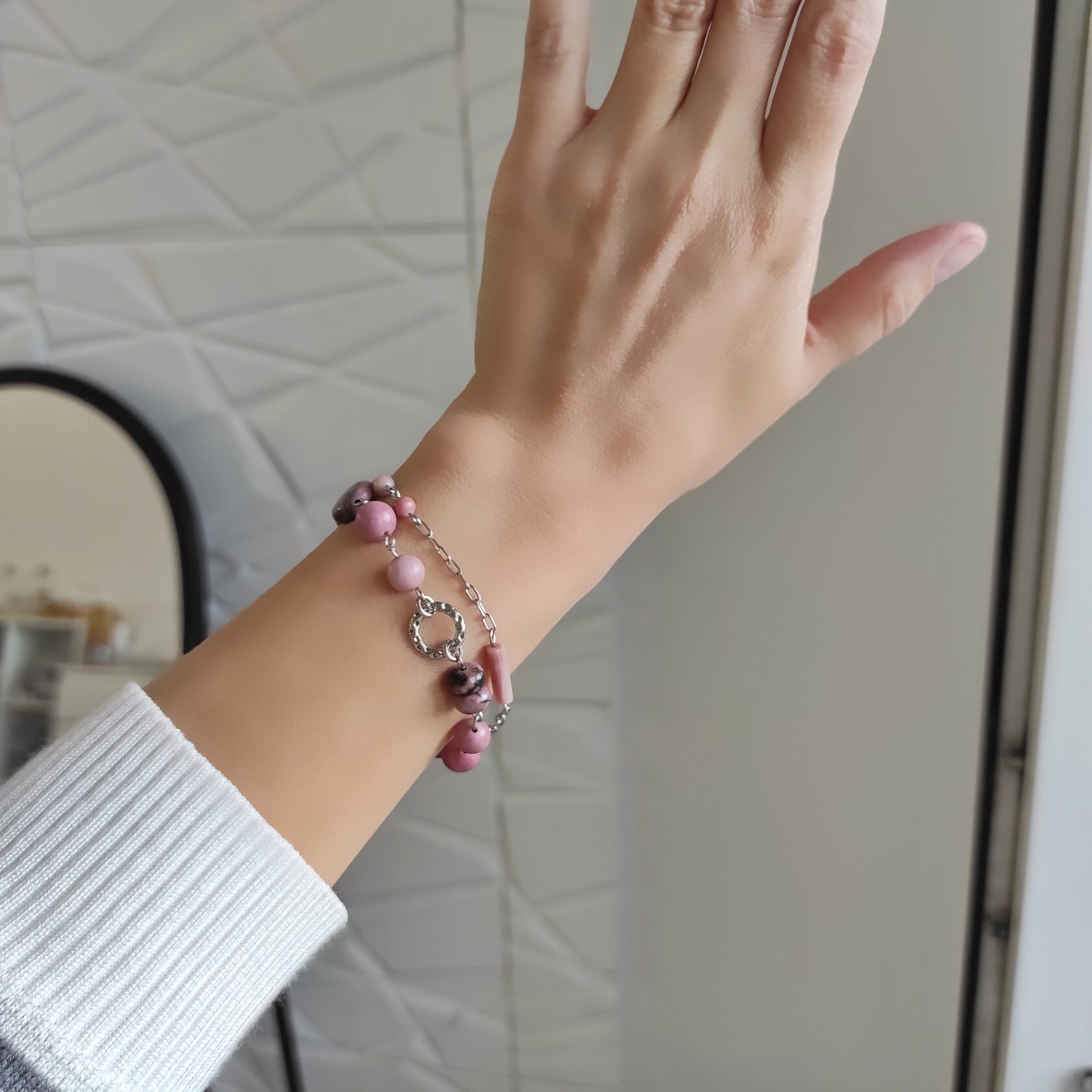 Браслет из родонита