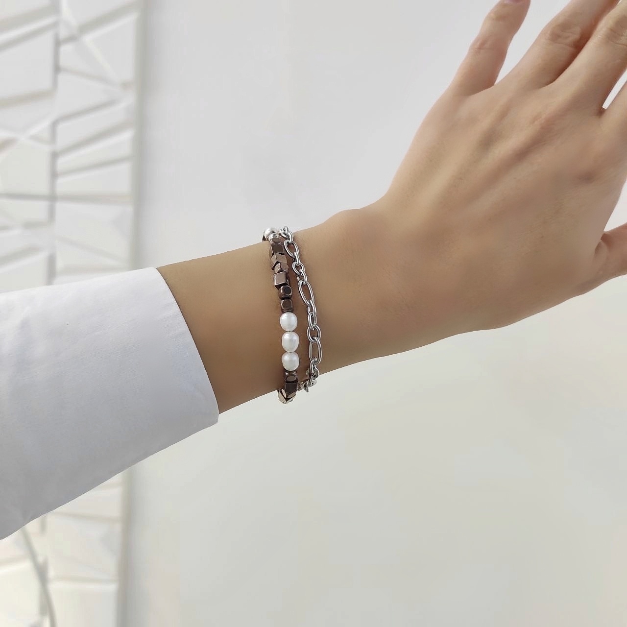 Браслет из гематита цвета какао и жемчуга