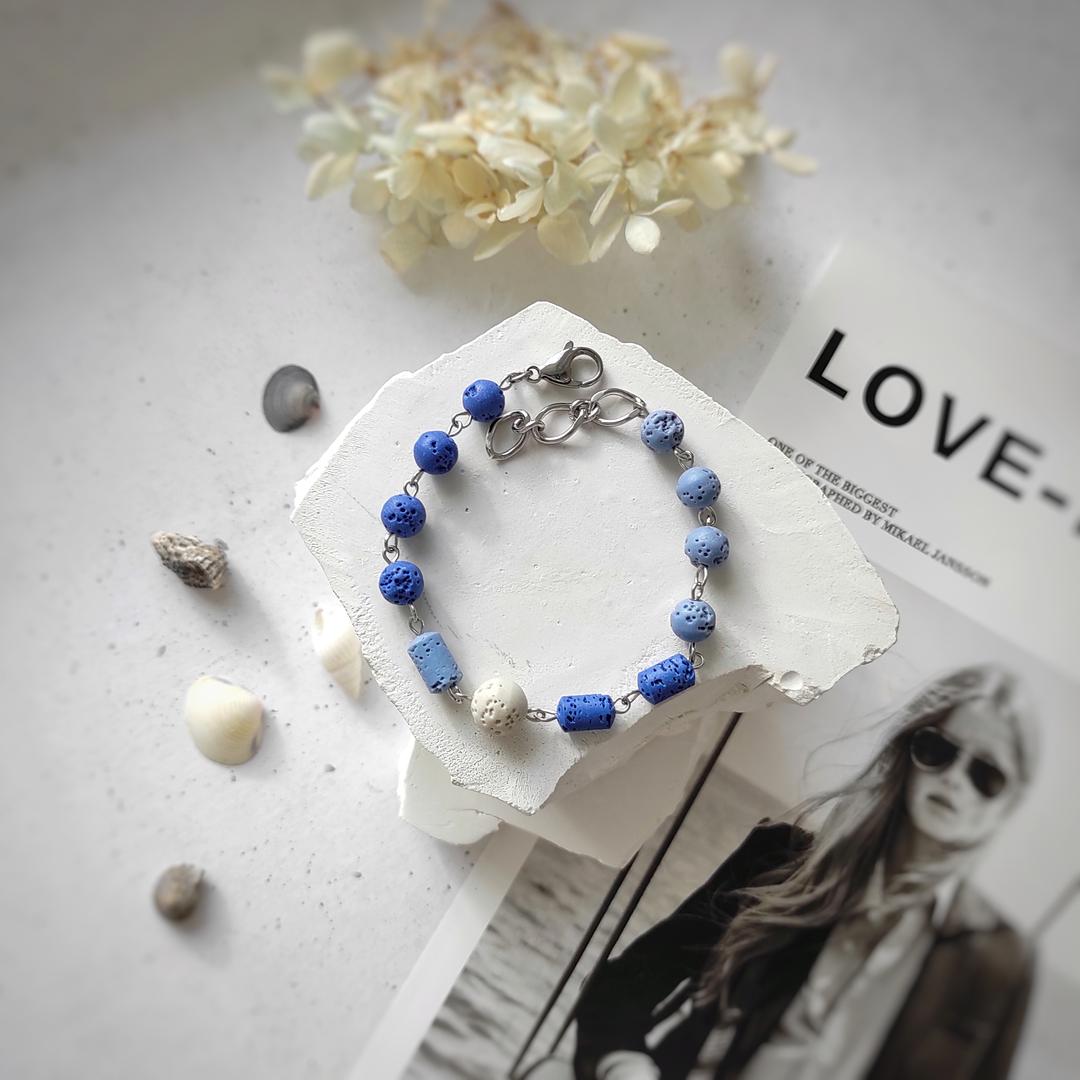 Браслет из вулканита, сине-голубые оттенки