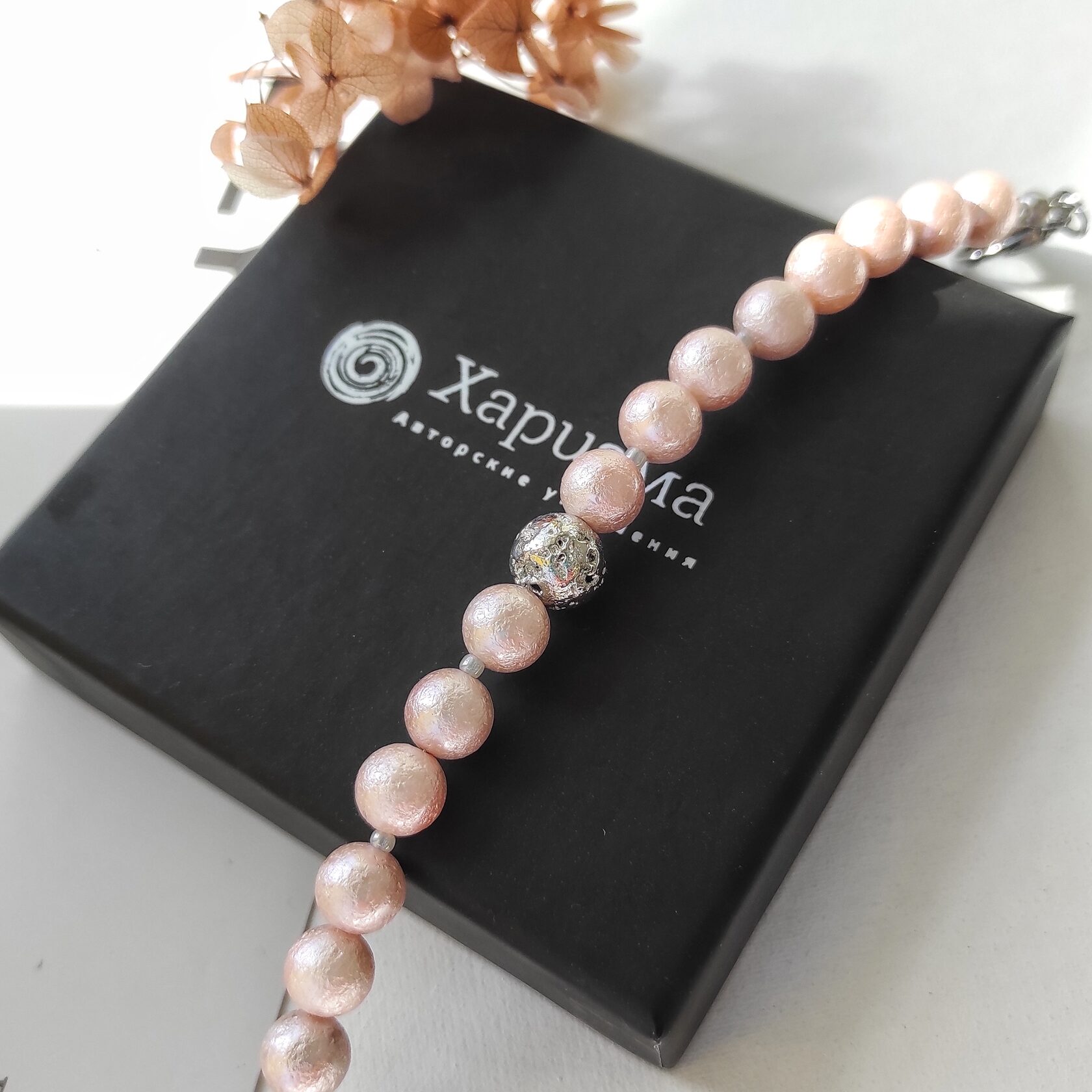 Браслет из хлопкового жемчуга нежно-розового цвета