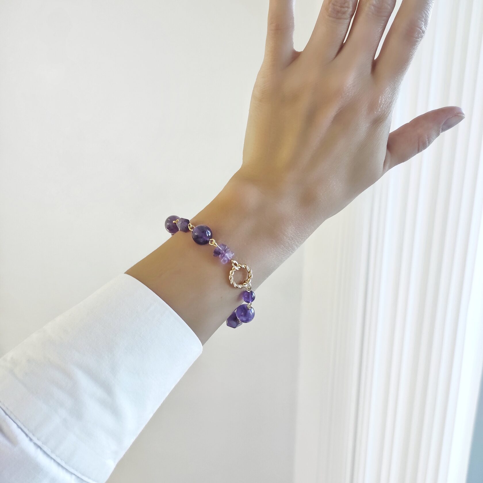Браслет из аметистов в позолоченой фурнитуре