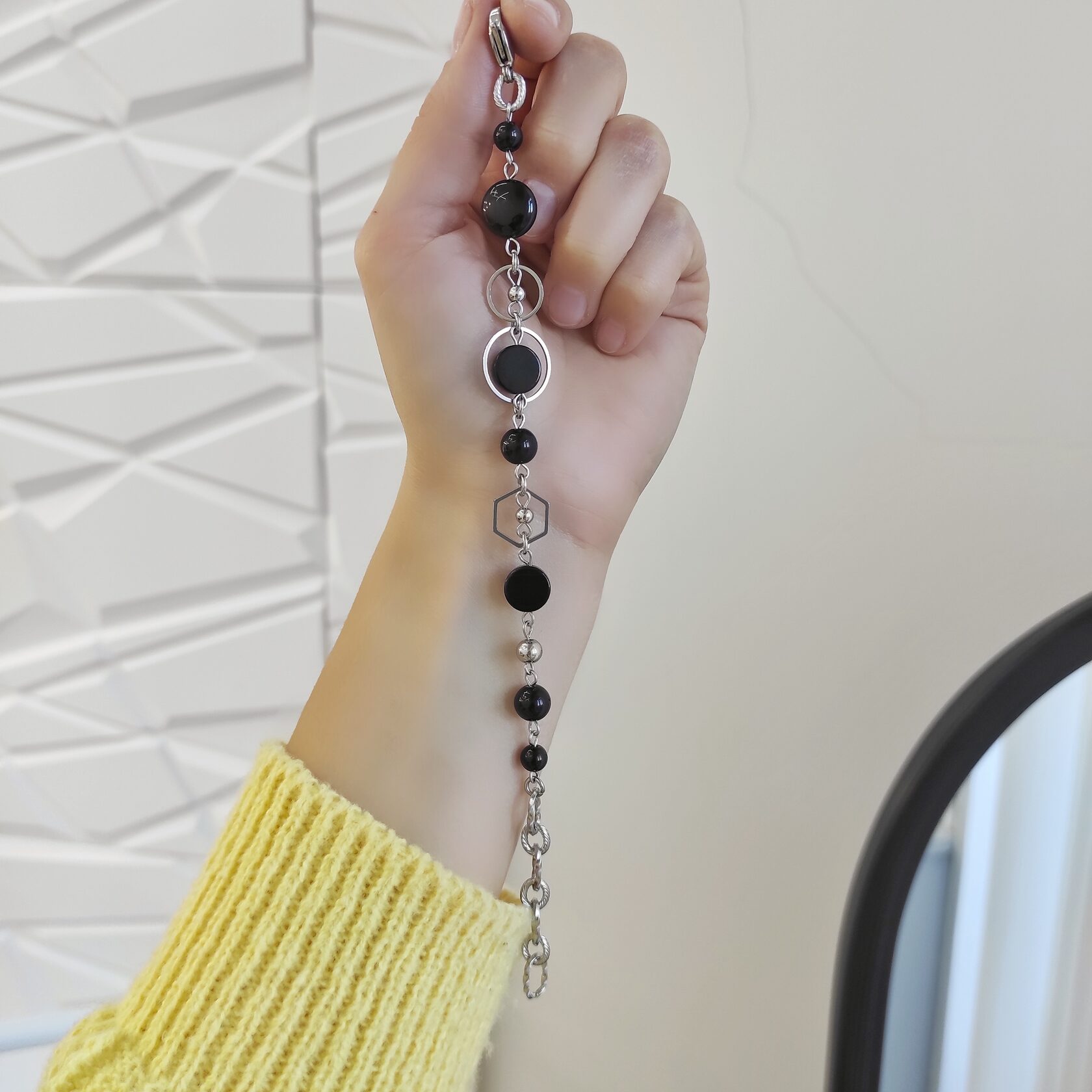 Браслет из черного агата в стиле геометрия