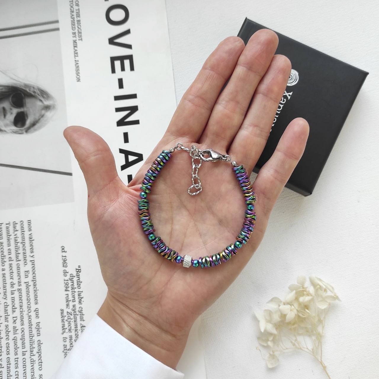 Браслет из гематита фиолетовые + зелёные оттенки