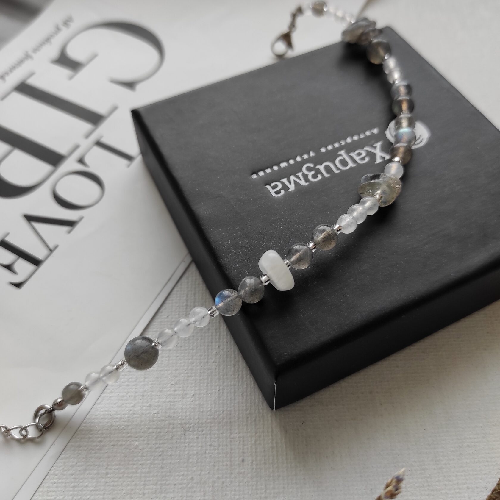 Браслет из лабрадора и лунного камня