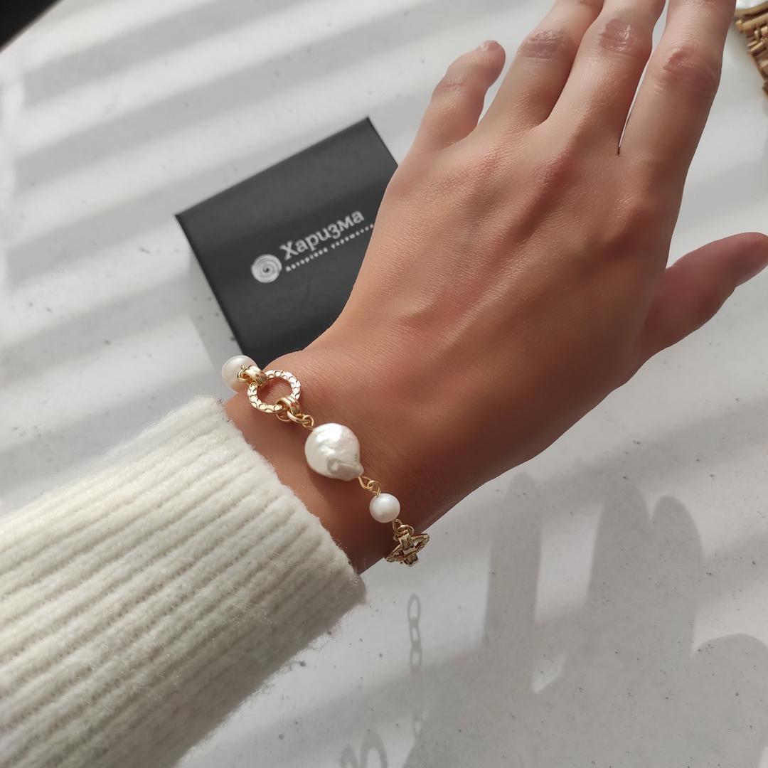 Браслет с жемчугом в позолоченной фурнитуре