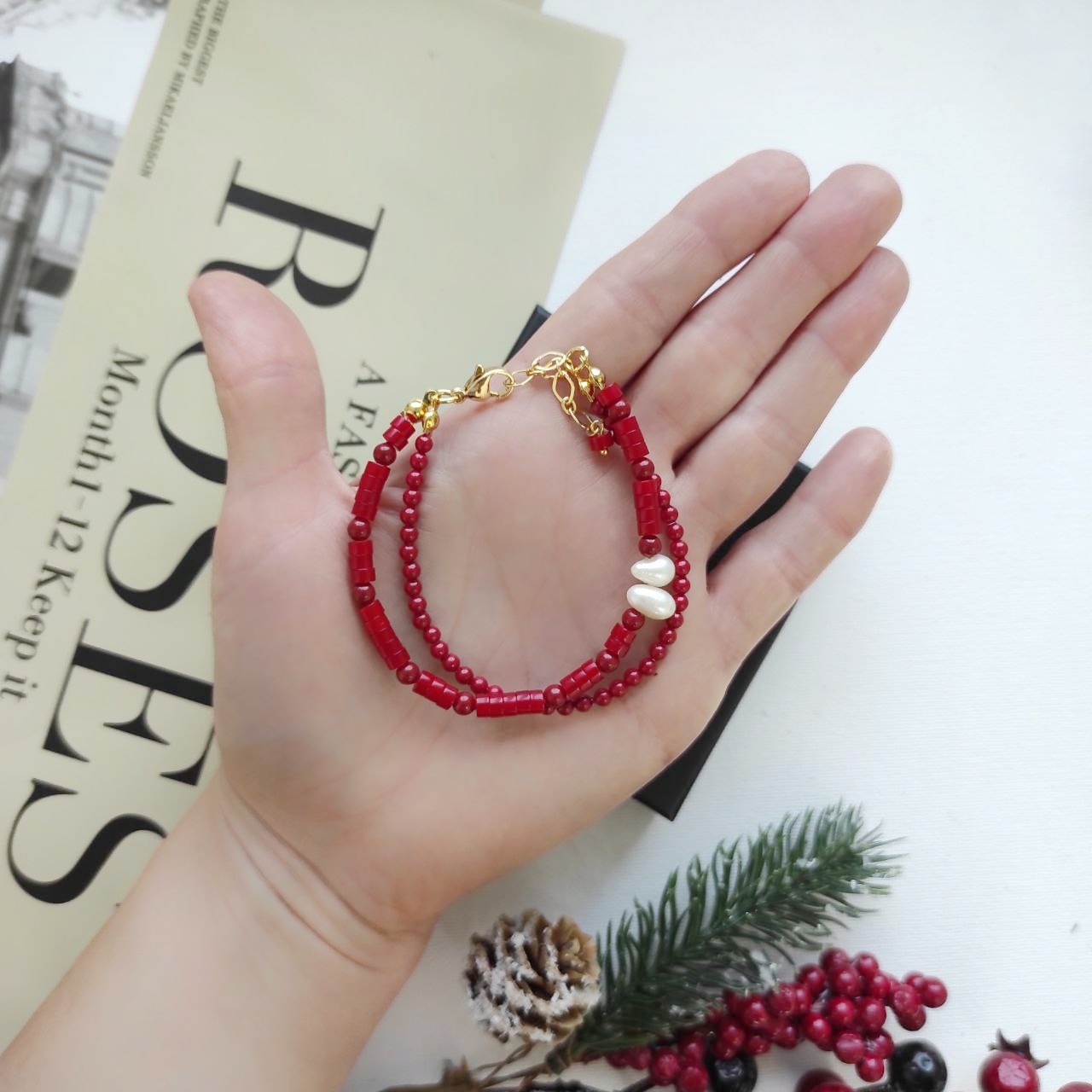 Браслет в 2 слоя красного цвета с натуральным жемчугом