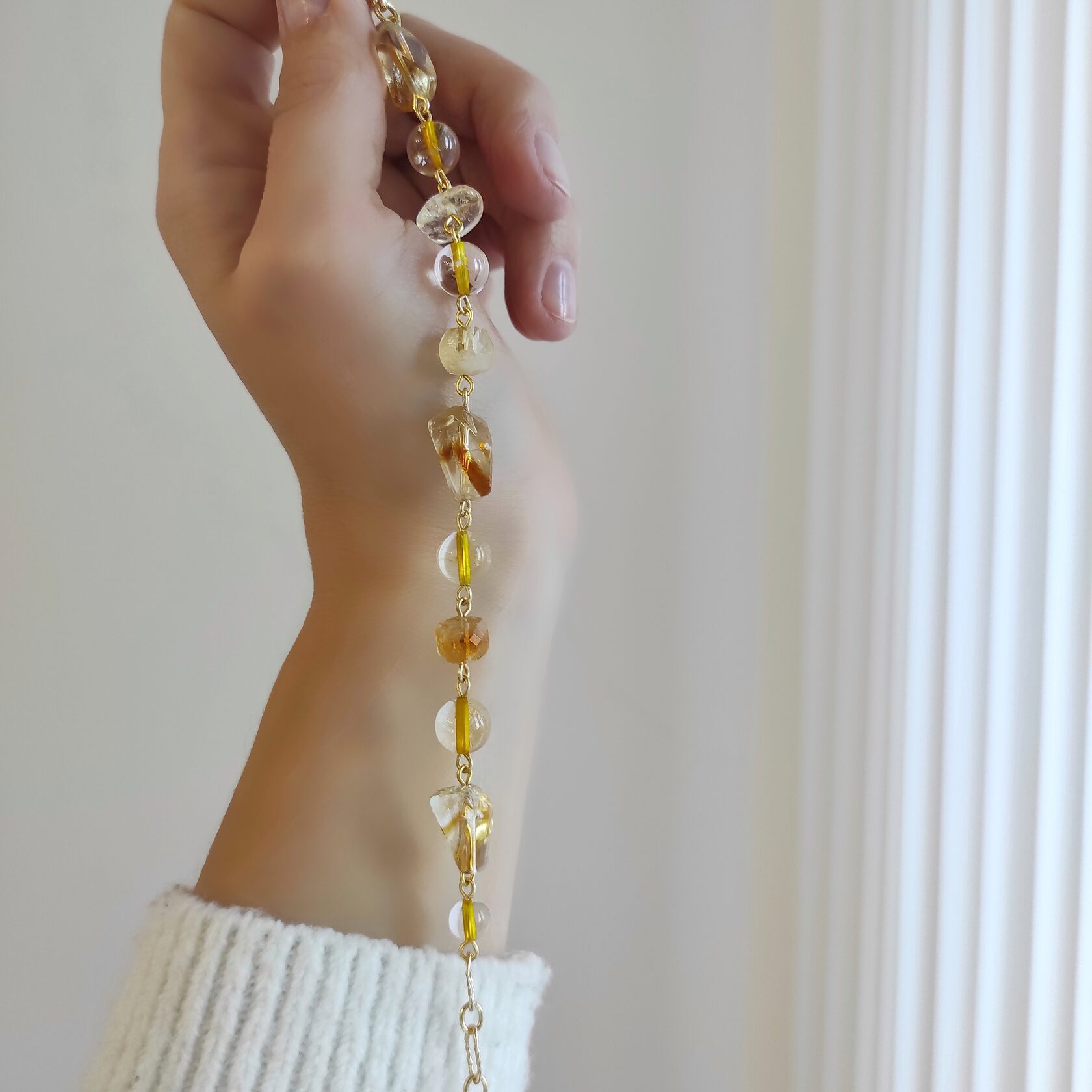 Браслет с цитрином, камни разной формы