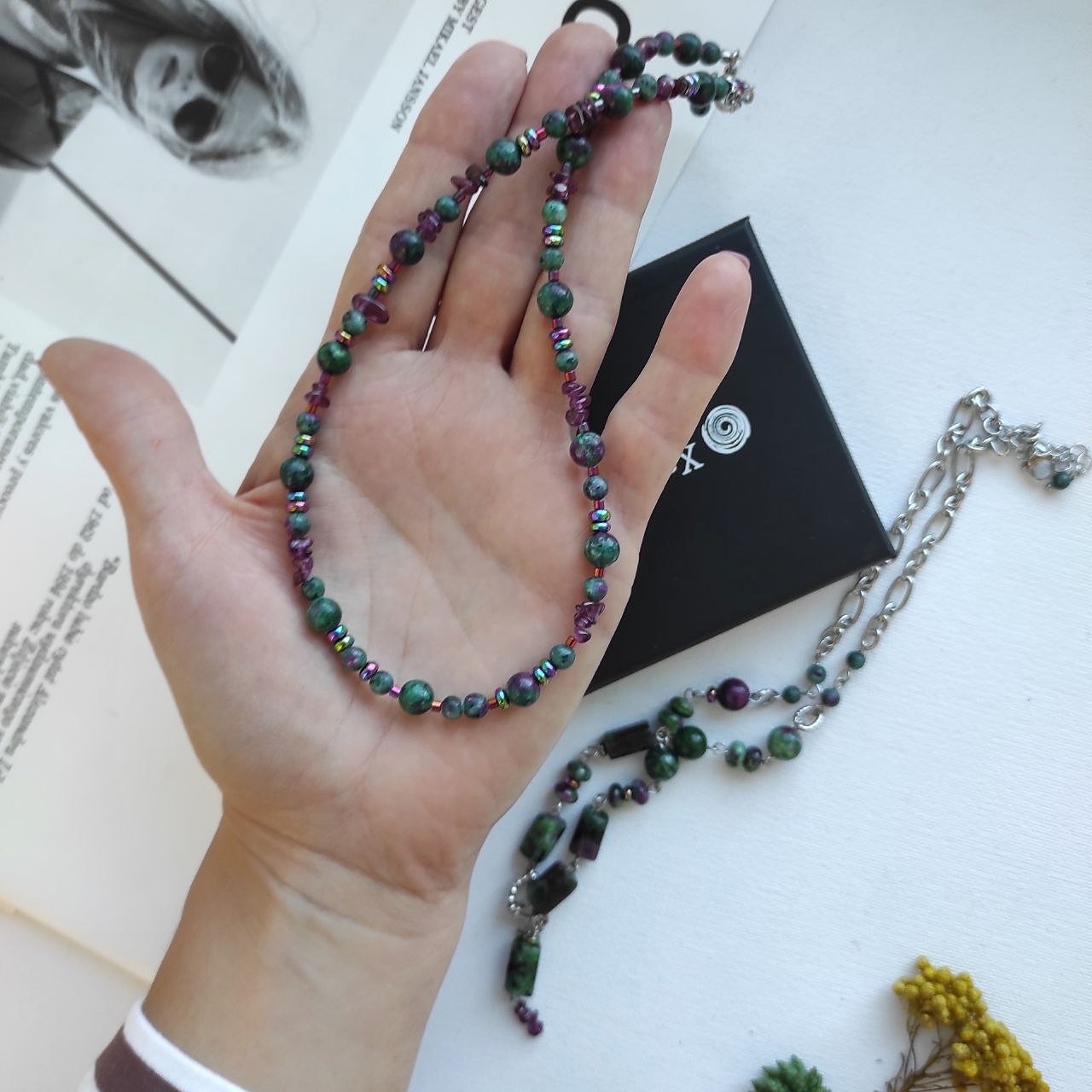 Чокер + колье из цоизита, гематита и граната