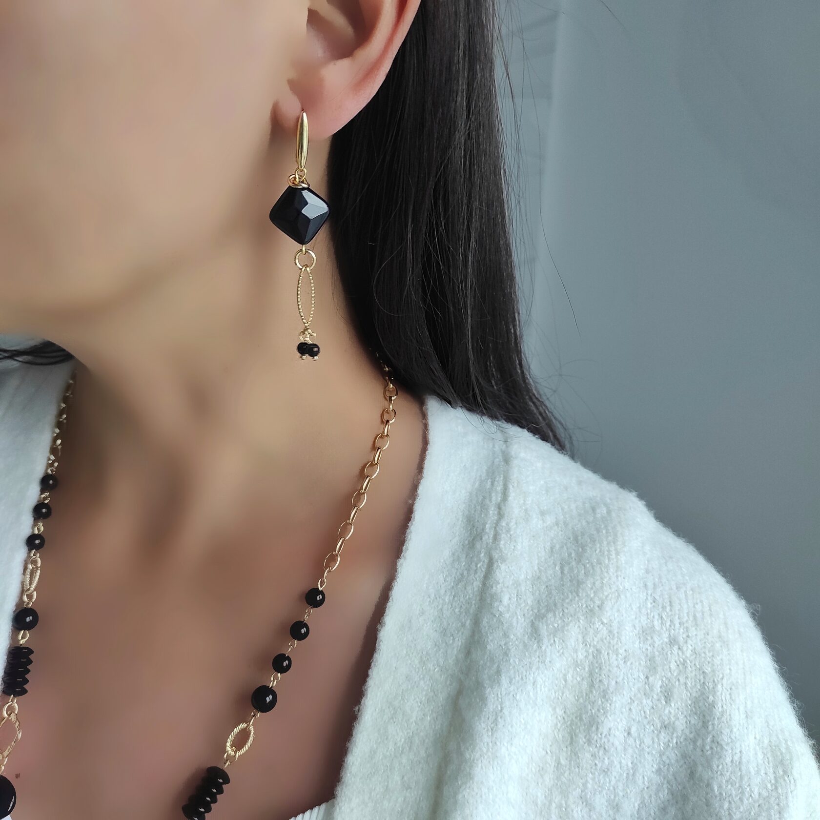 Серьги с чёрным агатом ромб в позолоченной фурнитуре