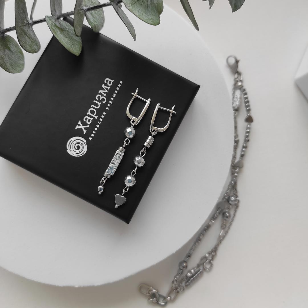 Серьги с серебристым гематитом, вулканитом