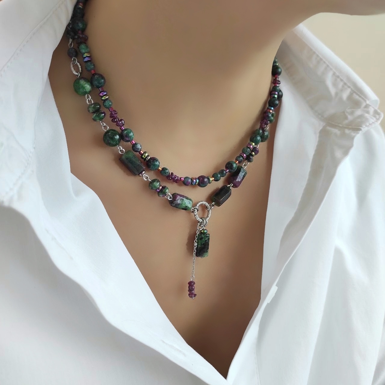 Чокер + колье из цоизита, гематита и граната