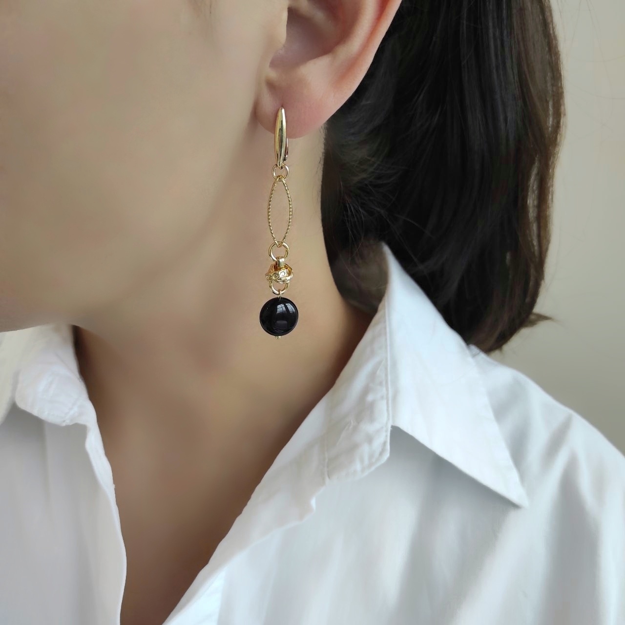 Серьги с чёрным агатом ромб в позолоченной фурнитуре