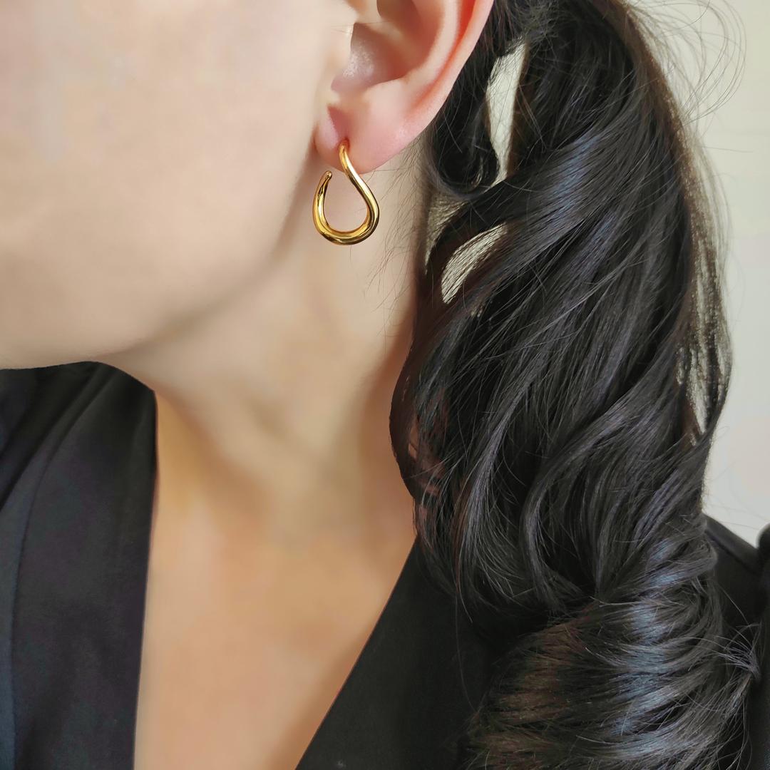 Серьги - гвоздик в позолоченой фурнитуре