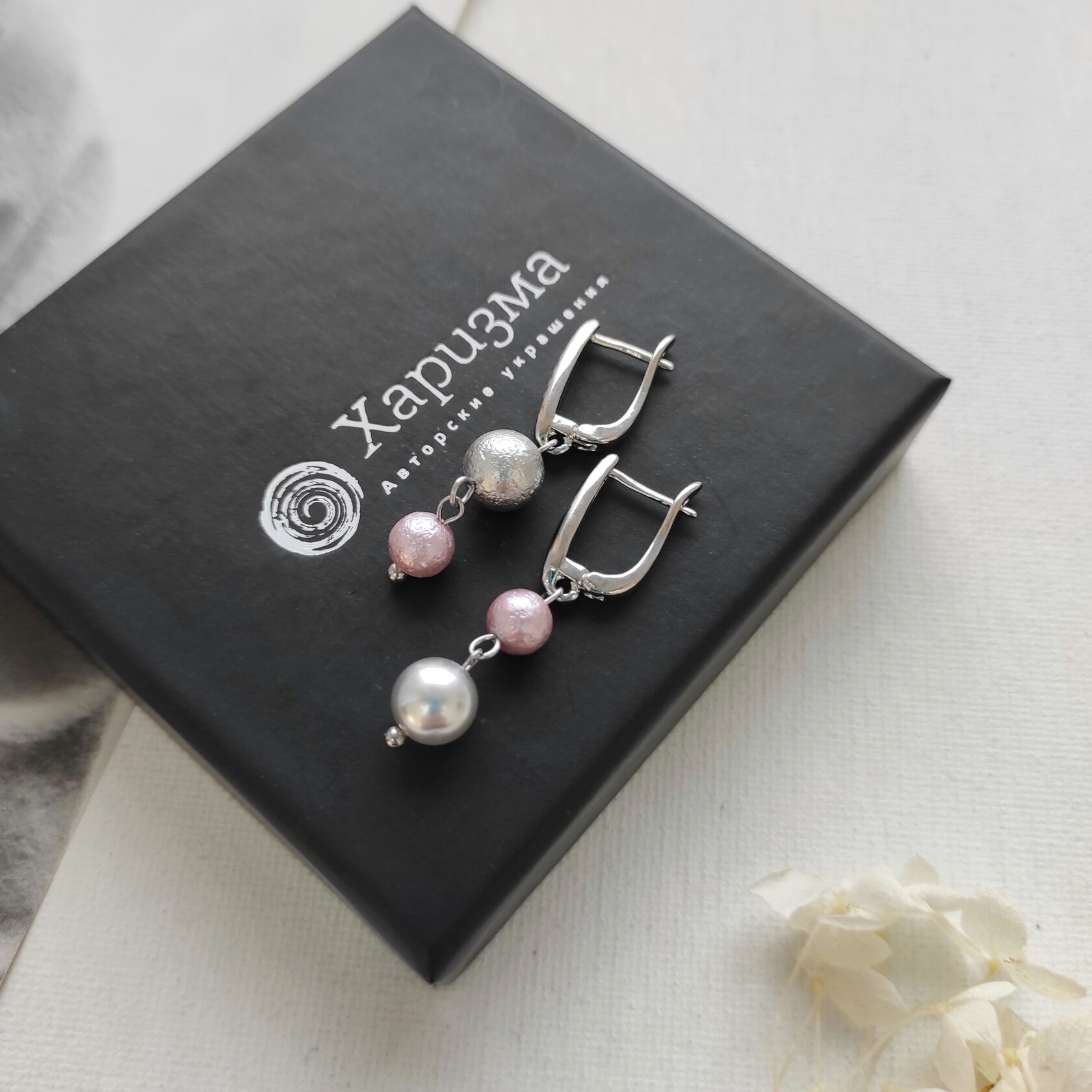 Серьги из хлопкового жемчуга серый + пастельно-розовый цвета