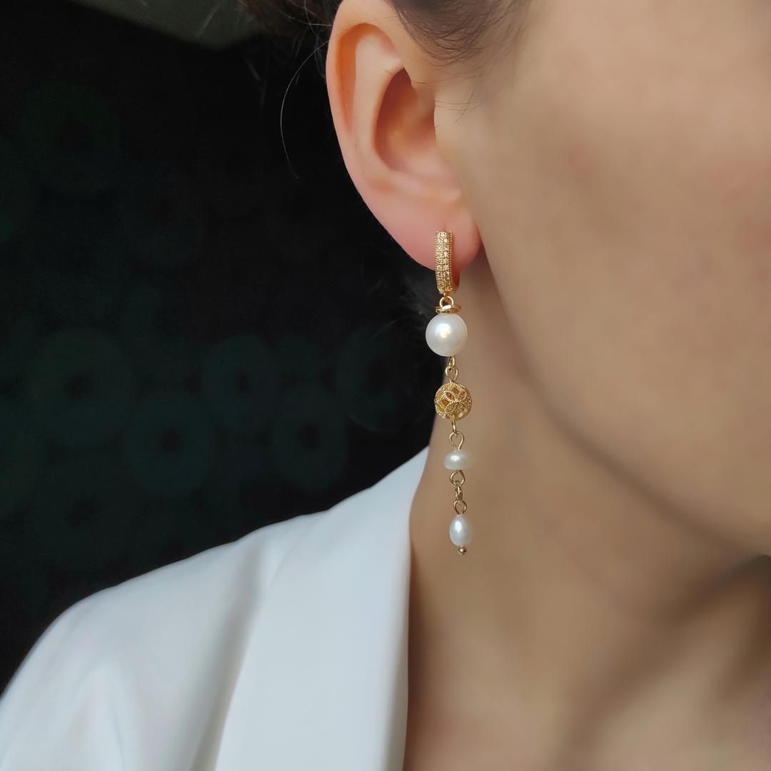 Серьги с жемчугом и шариками в позолоченной фурнитуре