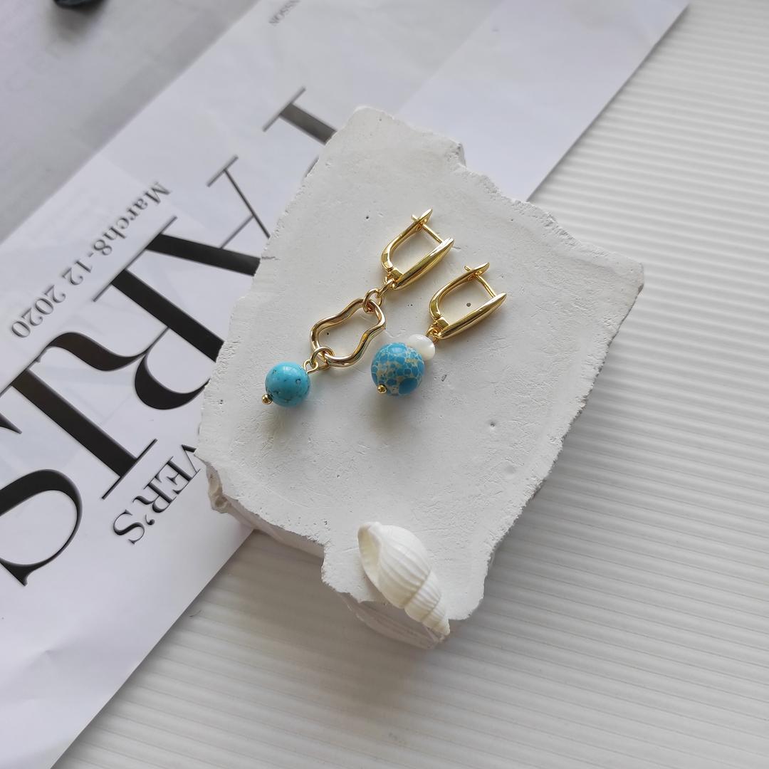 Серьги с турквенитом, варисцитом, перламутром