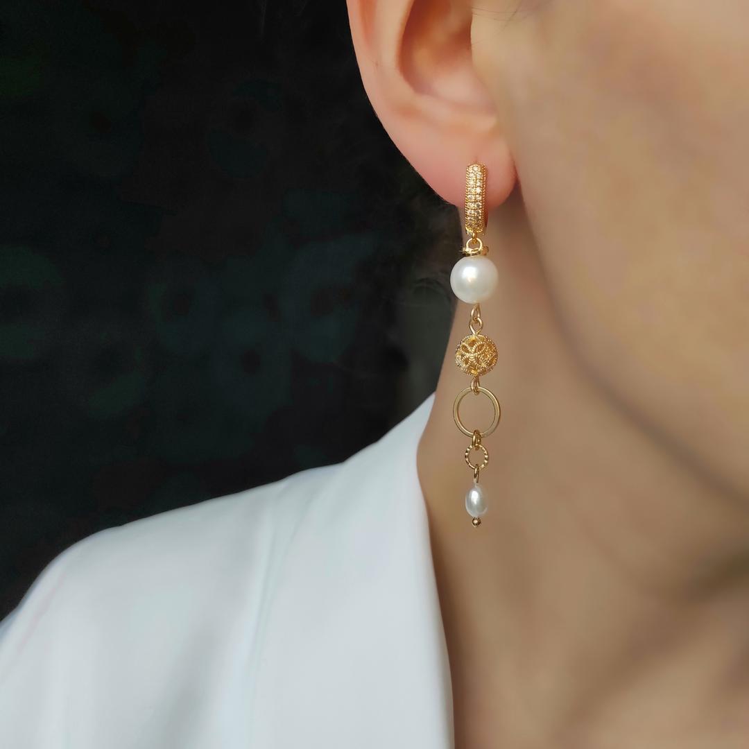 Серьги с жемчугом и шариками в позолоченной фурнитуре