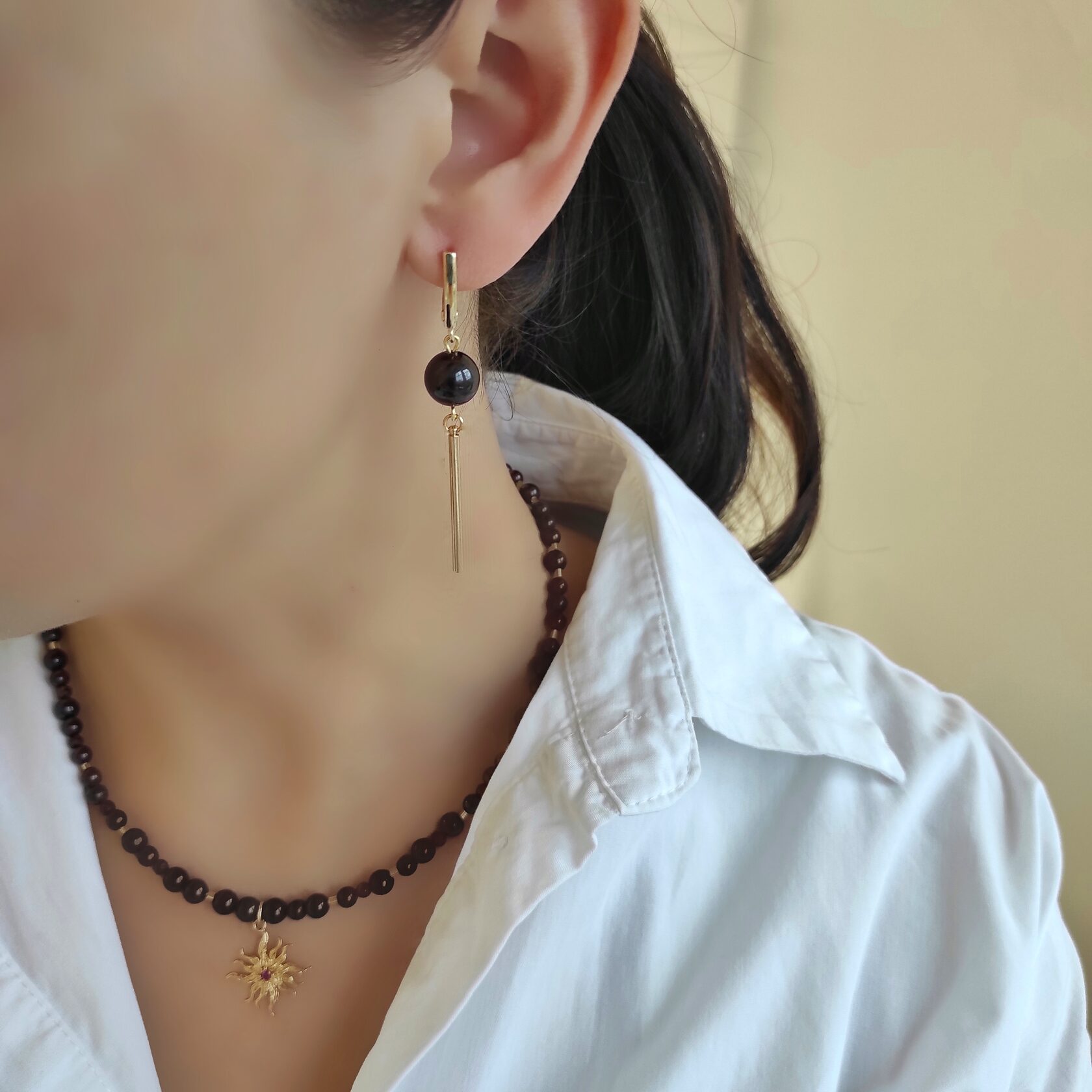 Серьги из граната в позолоченной фурнитуре