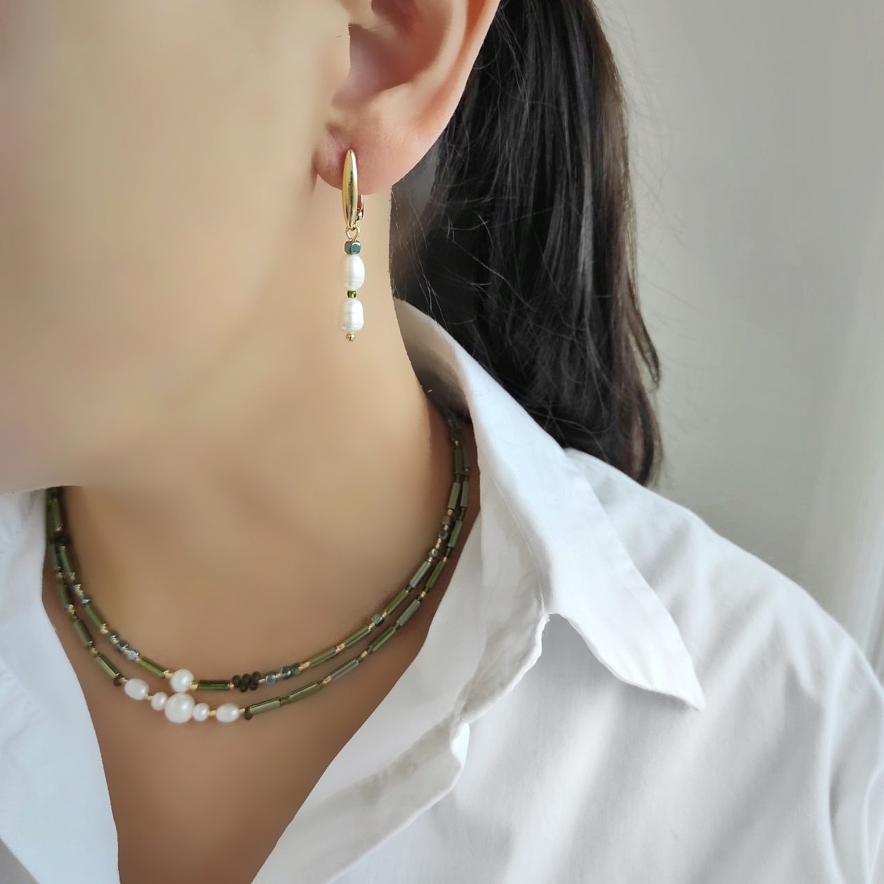 Серьги из жемчуга и гематита зелёные оттенки