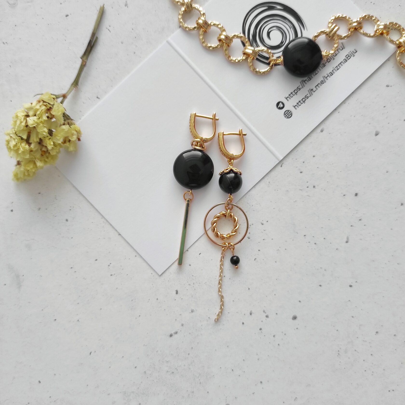 Серьги с черным агатом в позолоченной фурнитуре