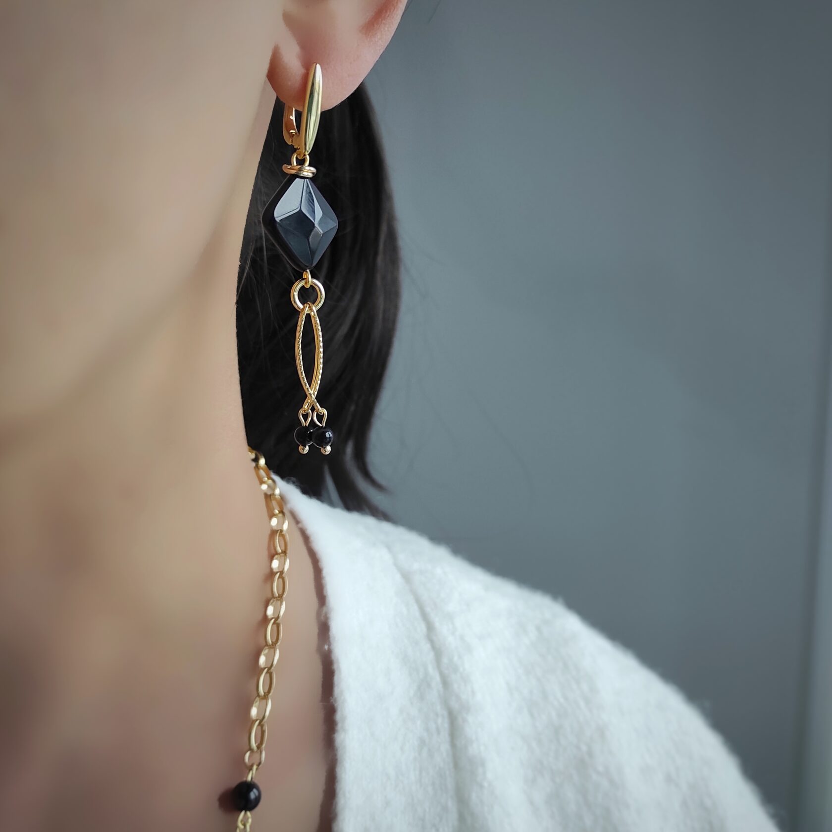 Серьги с чёрным агатом ромб в позолоченной фурнитуре