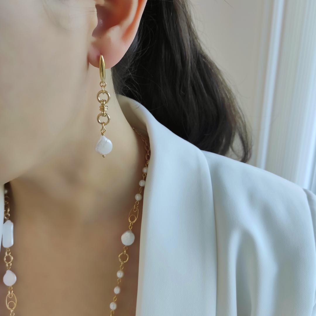 Серьги с барочными жемчужинами в позолоченой фурнитуре