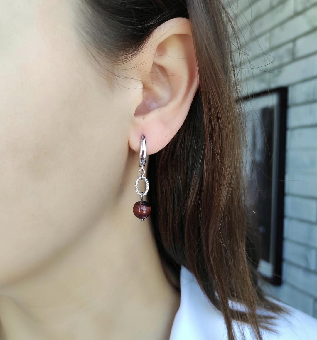 Серьги с камнем