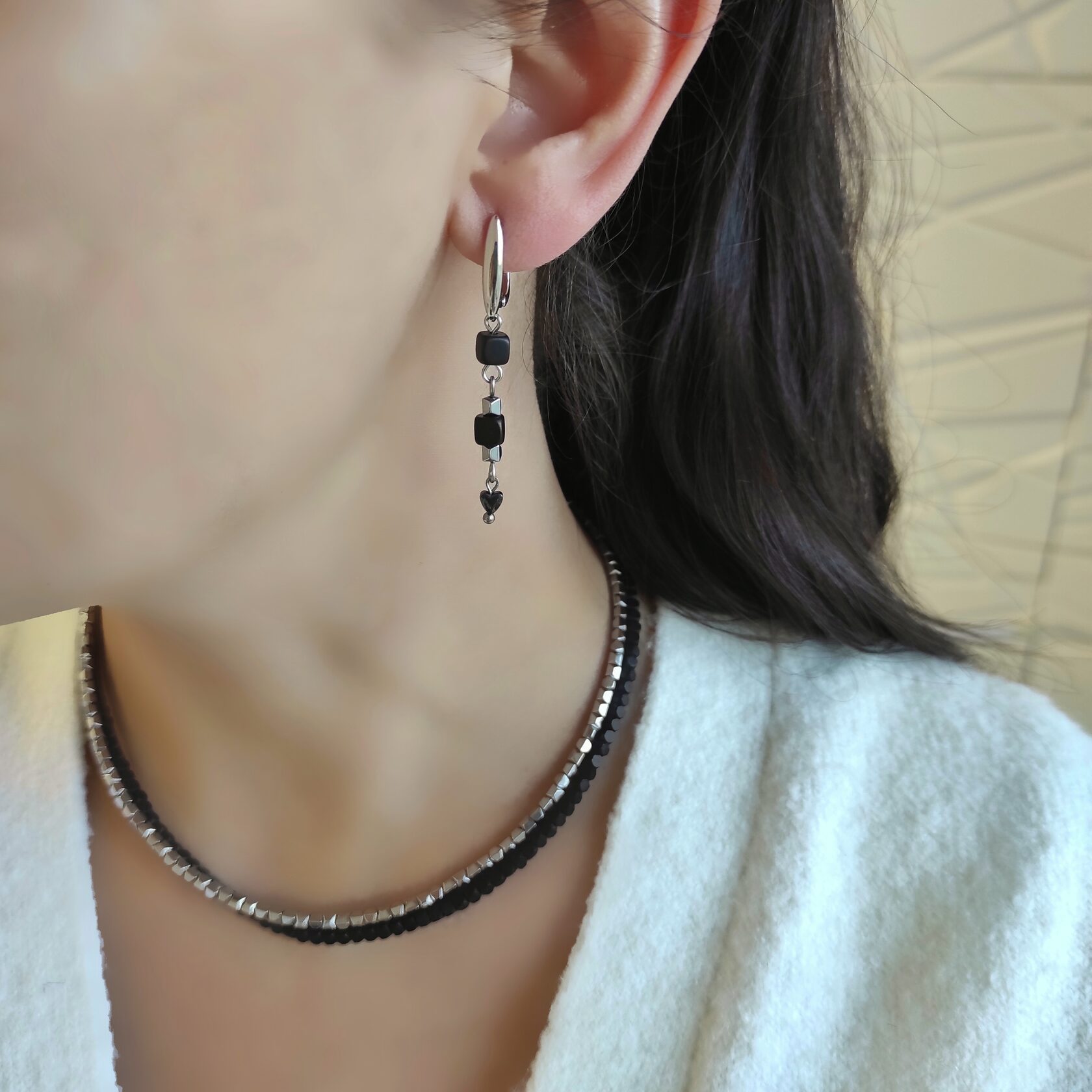 Серьги из гематита: матовый чёрный гематит + серебристый