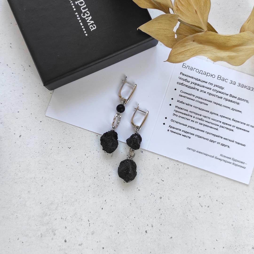 Серьги с черным турмалином (шерл), камни неправильной формы