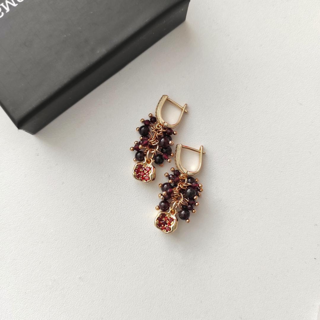 Серьги гранаты