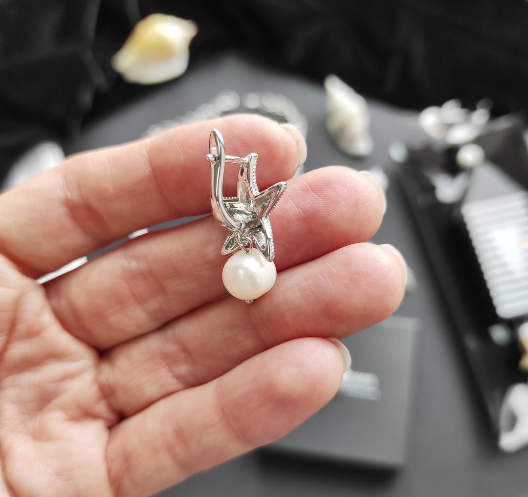 Серьги с жемчугом Морская звезда в белом металле