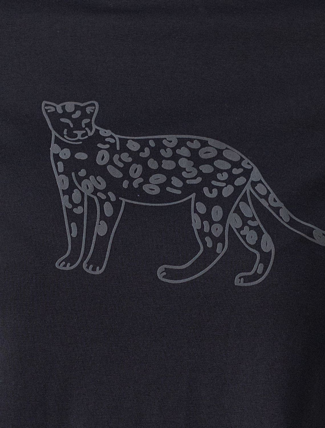 Футболка из премиального хлопка с авторским принтом