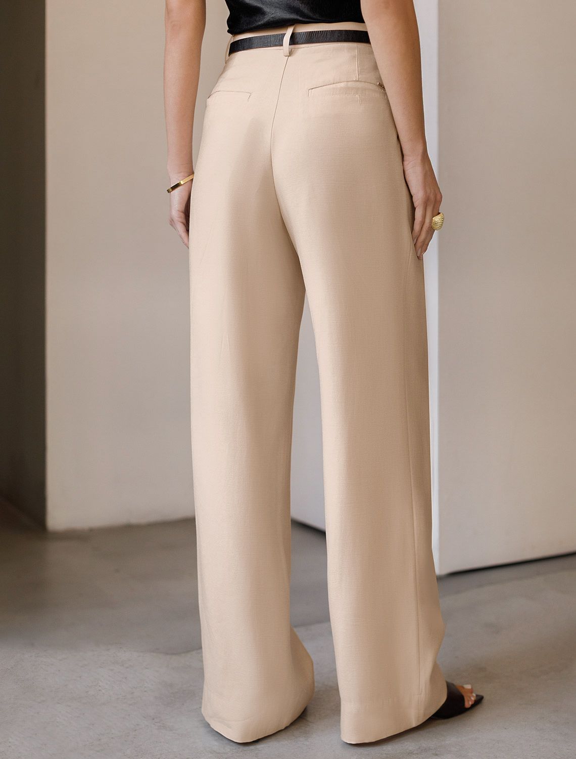 Брюки палаццо с защипами из плотного лиоцелла