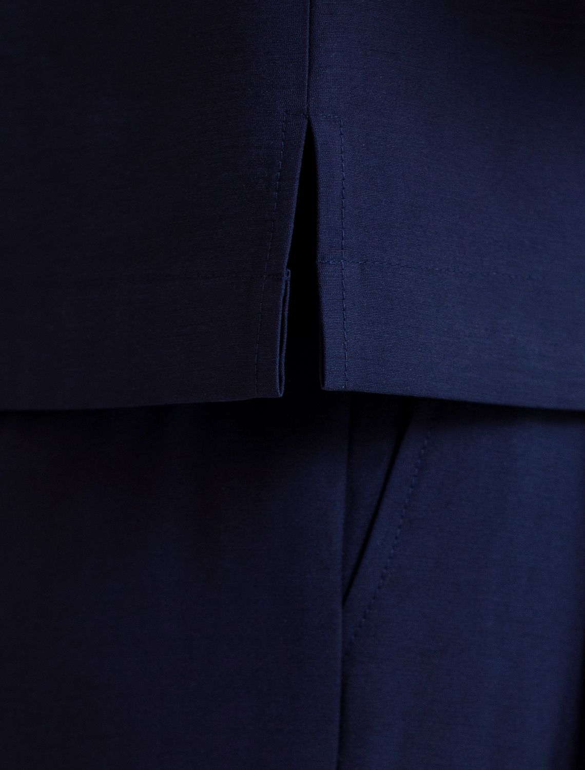 Топ c вырезом лодочка из плотного лиоцелла