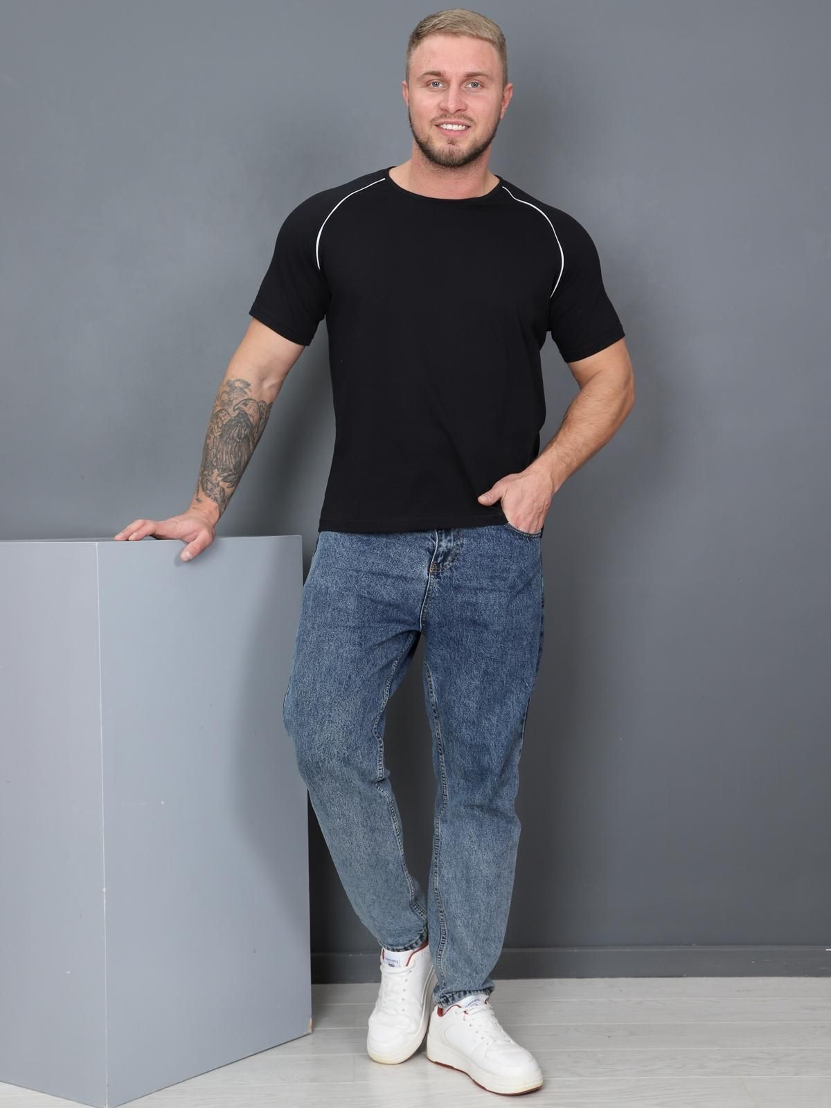 Футболка мужская Атлет / черный