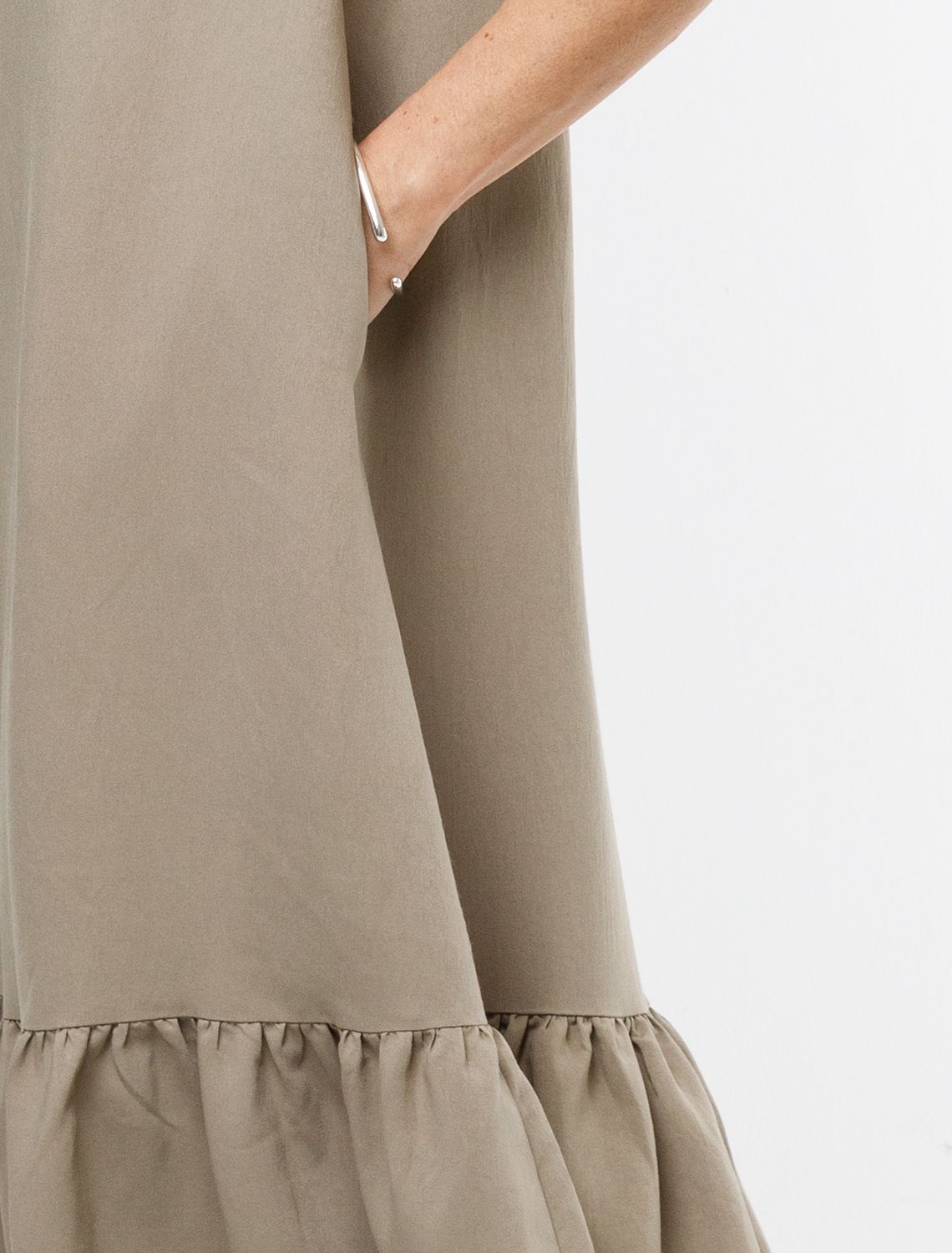 Платье из плотного лиоцелла