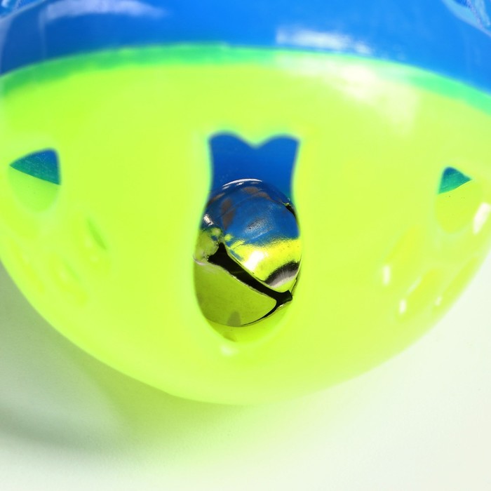 Шарик для кошек «Рыбки и лапки», 3.8 см, с бубенчиком, жёлтый, синий