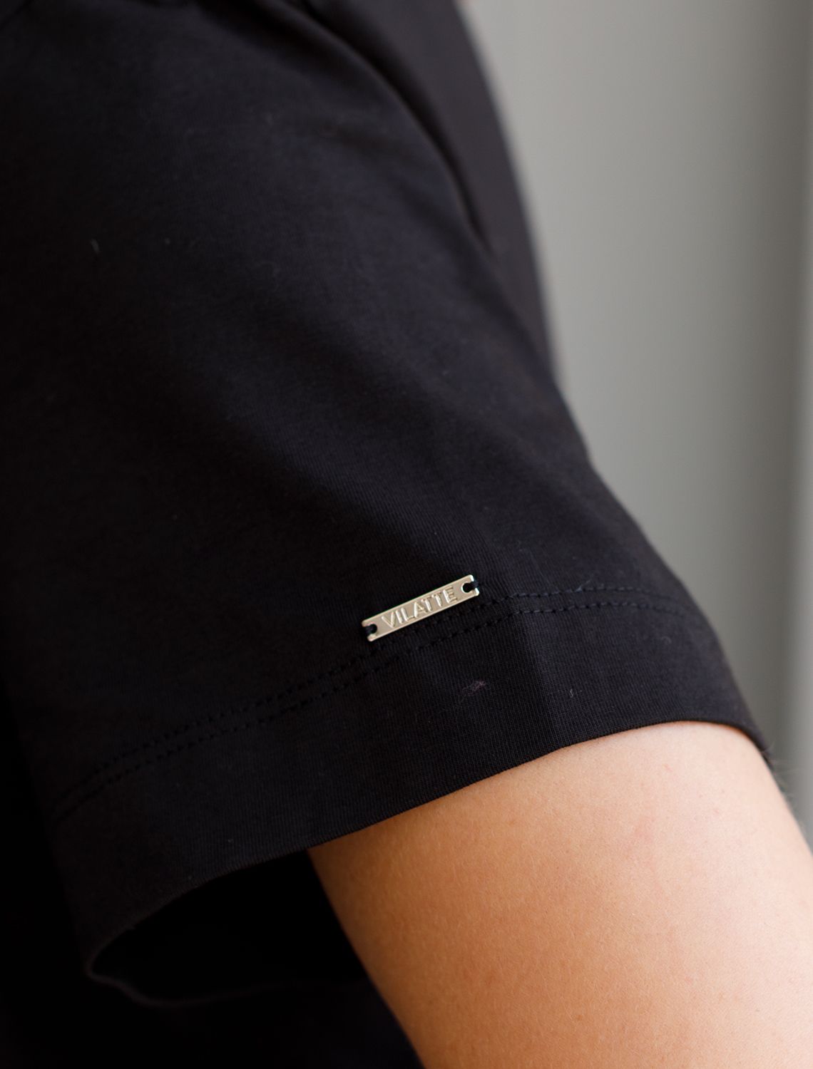 Ст.цена 1290р Футболка овер-сайз из премиального хлопка D49.018 черный