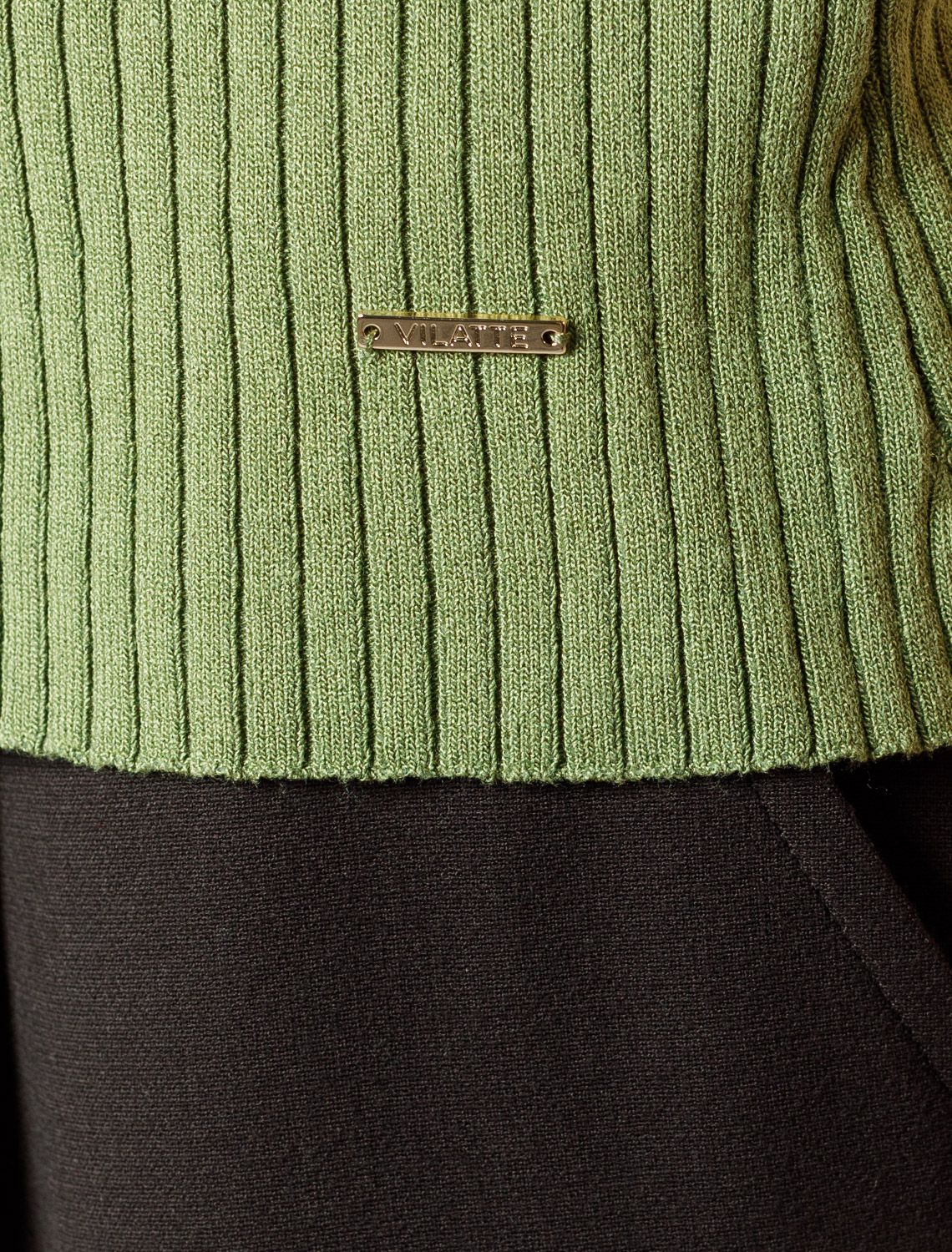 Ст.цена 1990р Джемпер тонкой вязки из вискозы с нейлоном D39.337 зеленый