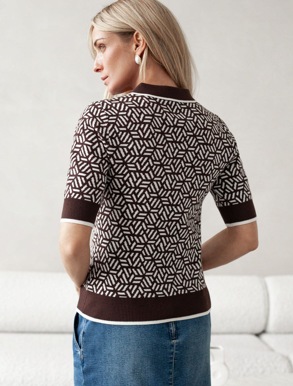 Ст.цена 2390р Джемпер жаккардовой вязки с кашемиром D39.361 кофейный