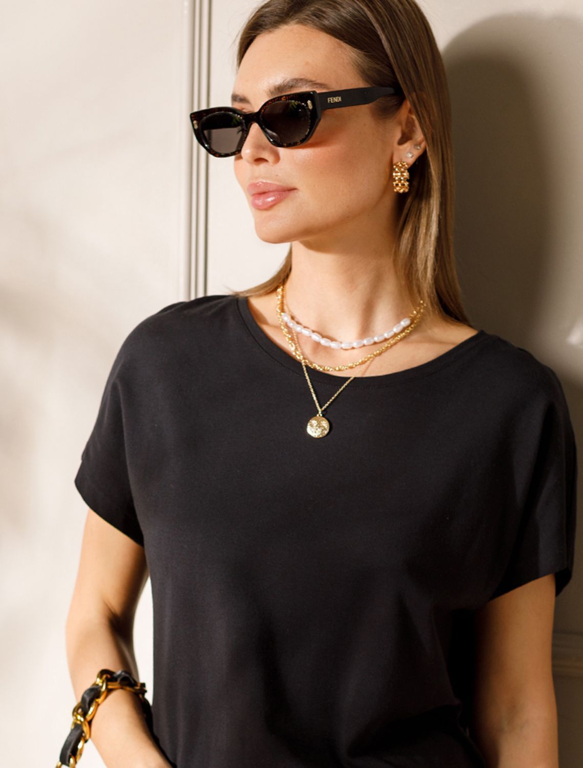 Ст.цена 1150р Футболка с цельнокроеным рукавом из премиального хлопка D49.920 черный