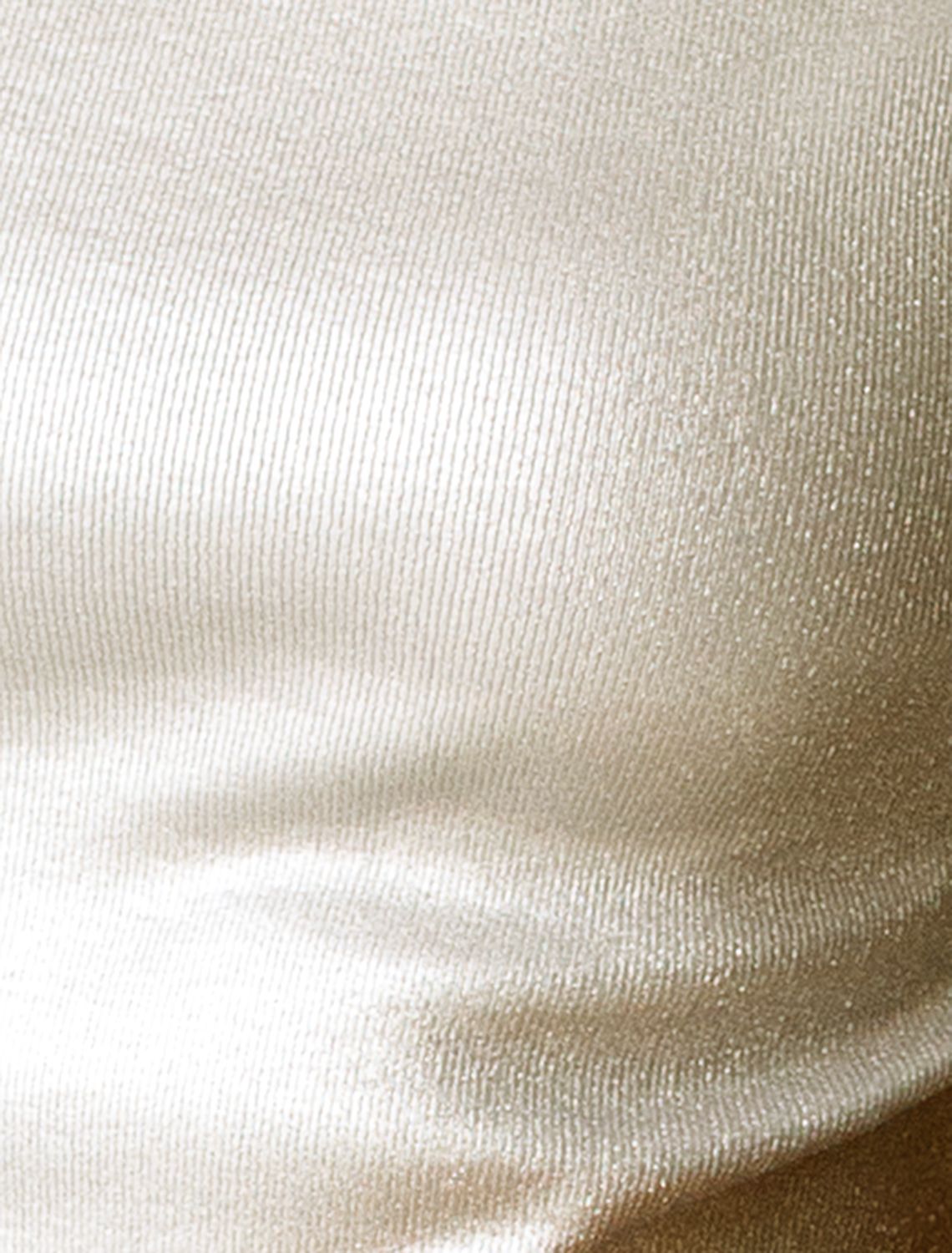 Ст.цена 1390р Топ с закрытым декольте из хлопка с эластаном в рубчик с матовым покрытием металлик D43.227 матовое светлое золото