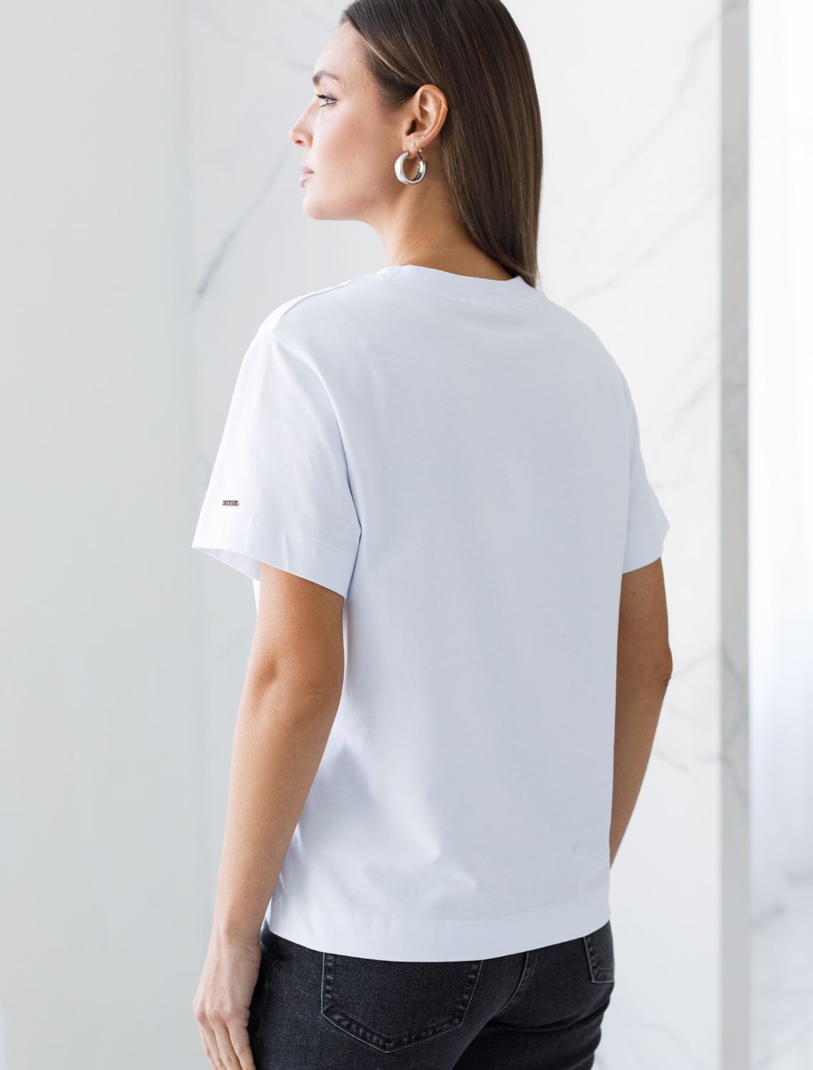 Ст.цена 1390р Футболка из премиального хлопка с авторским принтом D49.110 белый_ветер