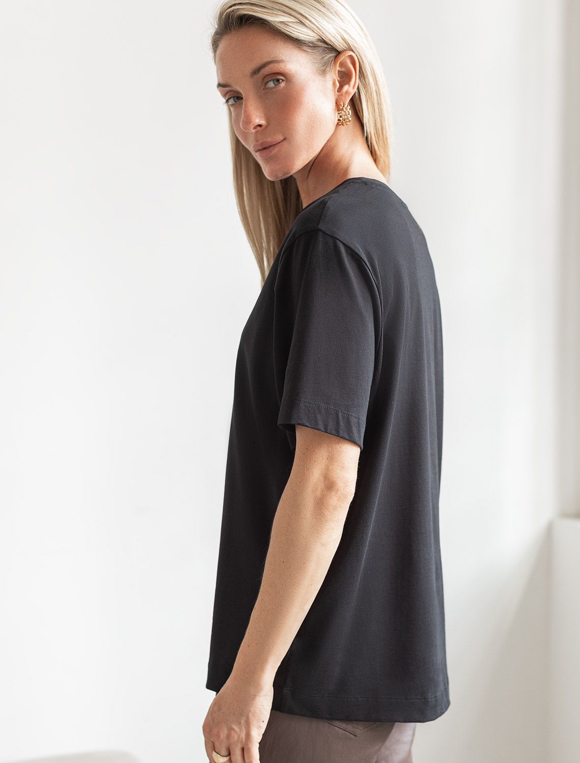 Ст.цена 990р Футболка из премиального хлопка с авторским принтом D49.089 черный_inspire